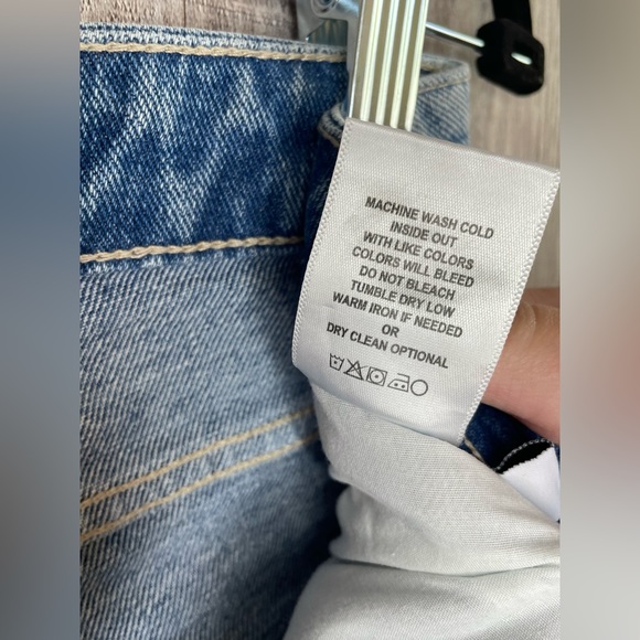 NWT Vervet Beverly Super High Rise Straight Distressed Jeans Light Wash Sz 28 - Picture 5 of 7